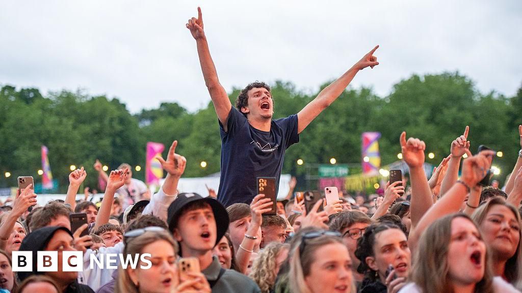 'We're meant to dance': Radio 1's Big Weekend has one focus on its first day